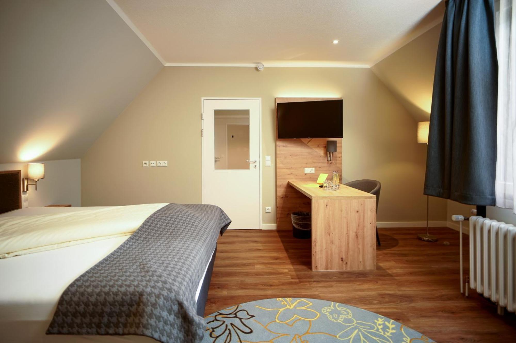Hotel Lindenhof بيليفيلد المظهر الخارجي الصورة