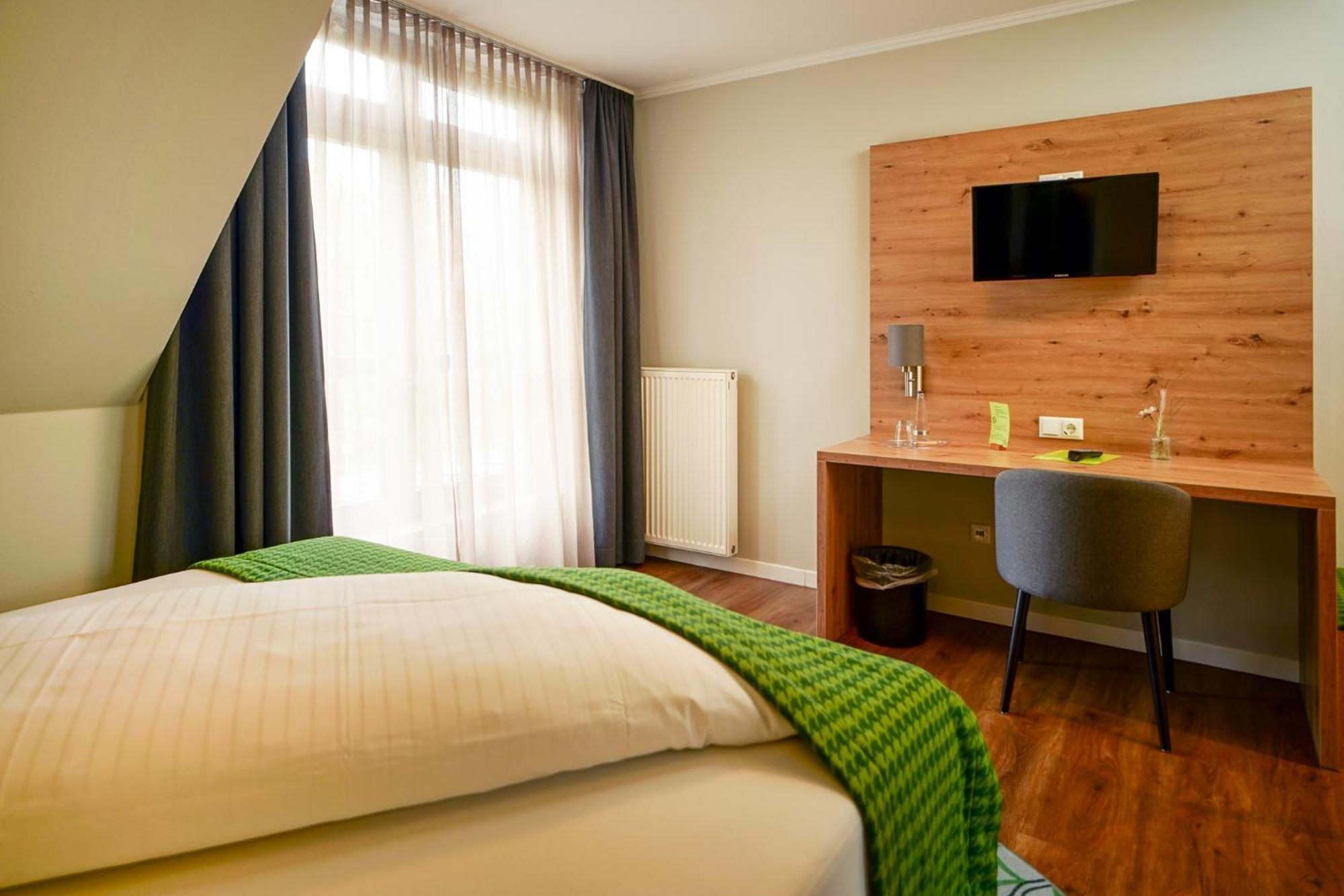 Hotel Lindenhof بيليفيلد المظهر الخارجي الصورة
