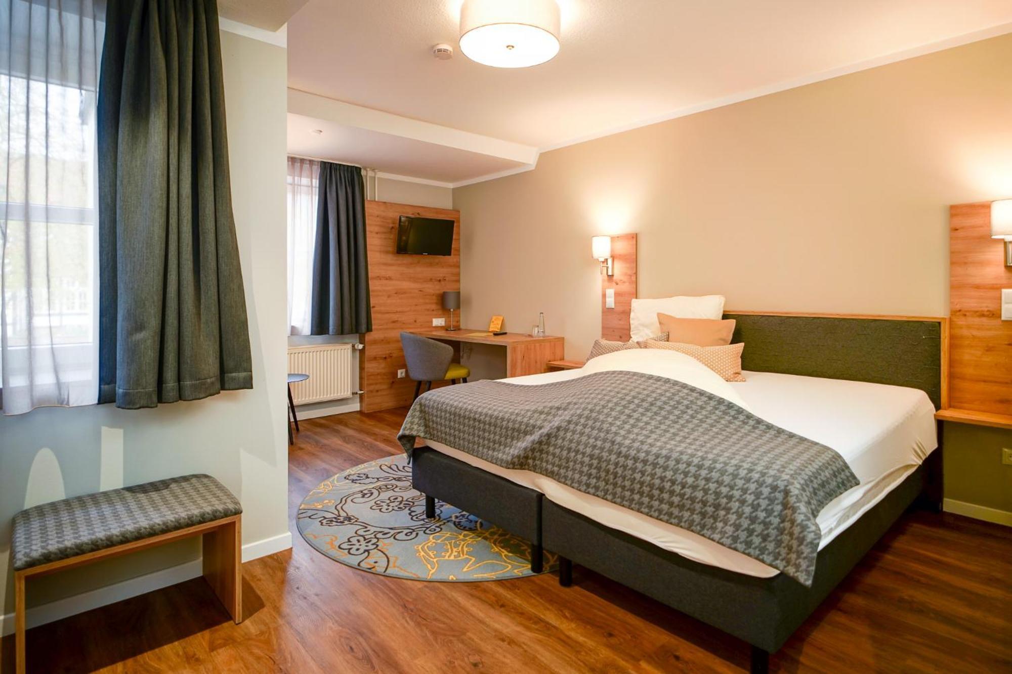 Hotel Lindenhof بيليفيلد المظهر الخارجي الصورة