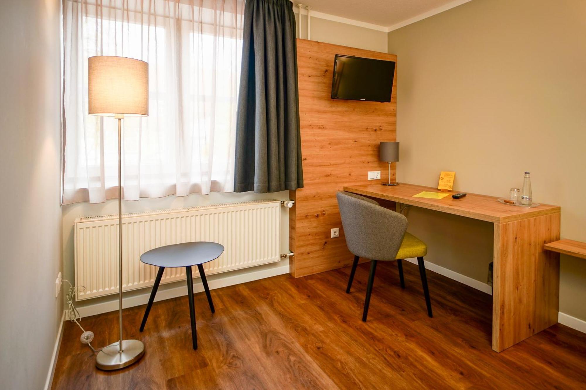 Hotel Lindenhof بيليفيلد المظهر الخارجي الصورة